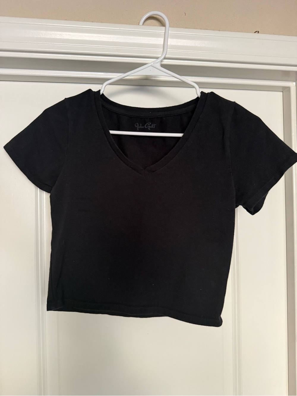 Brandy Melville Black V-Neck Crop Tee